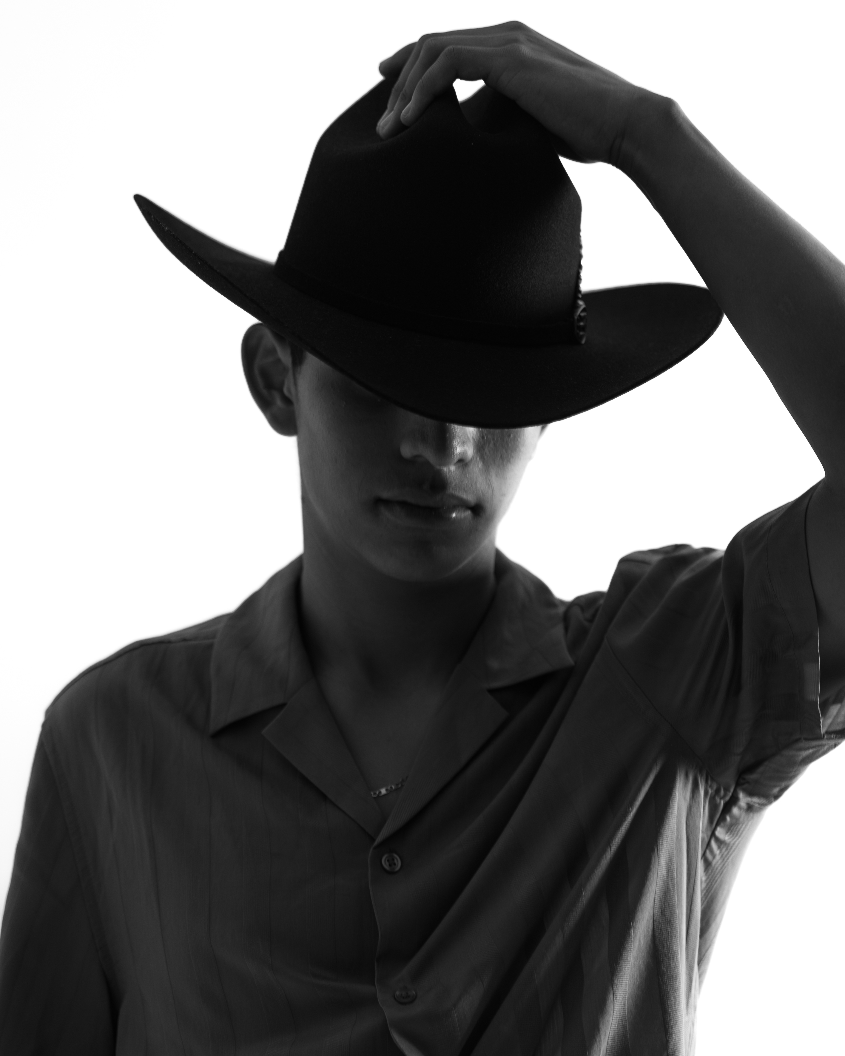 Uriel VR retrato con sombrero